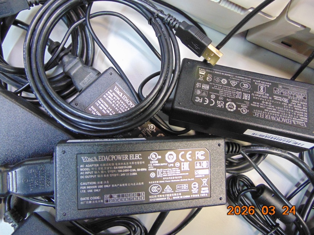 (1) TSC TDP-225 Direct Thermal Barcode Label Printer WITH AC ADAPTER / DATA WIRE