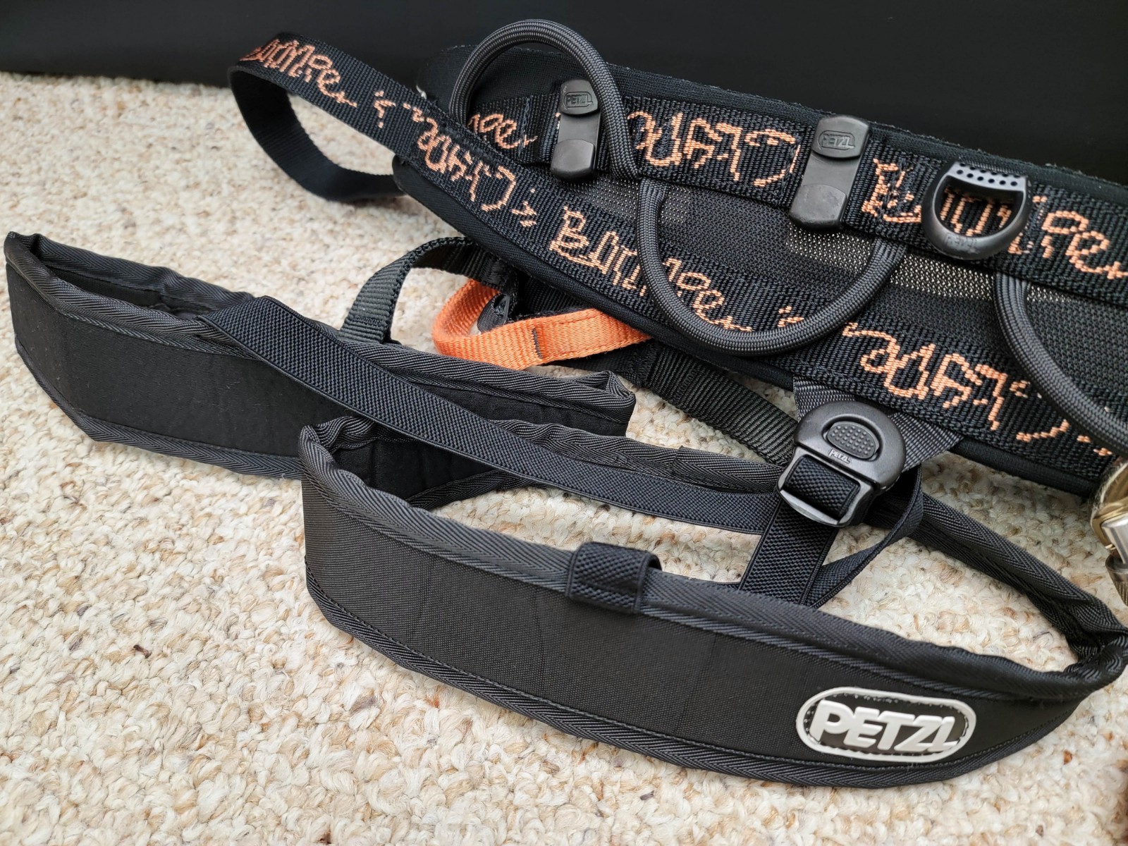 PETZL (France) Crolles Size Small Climbing Harness BD Belay Carabiner Chalk Bag.