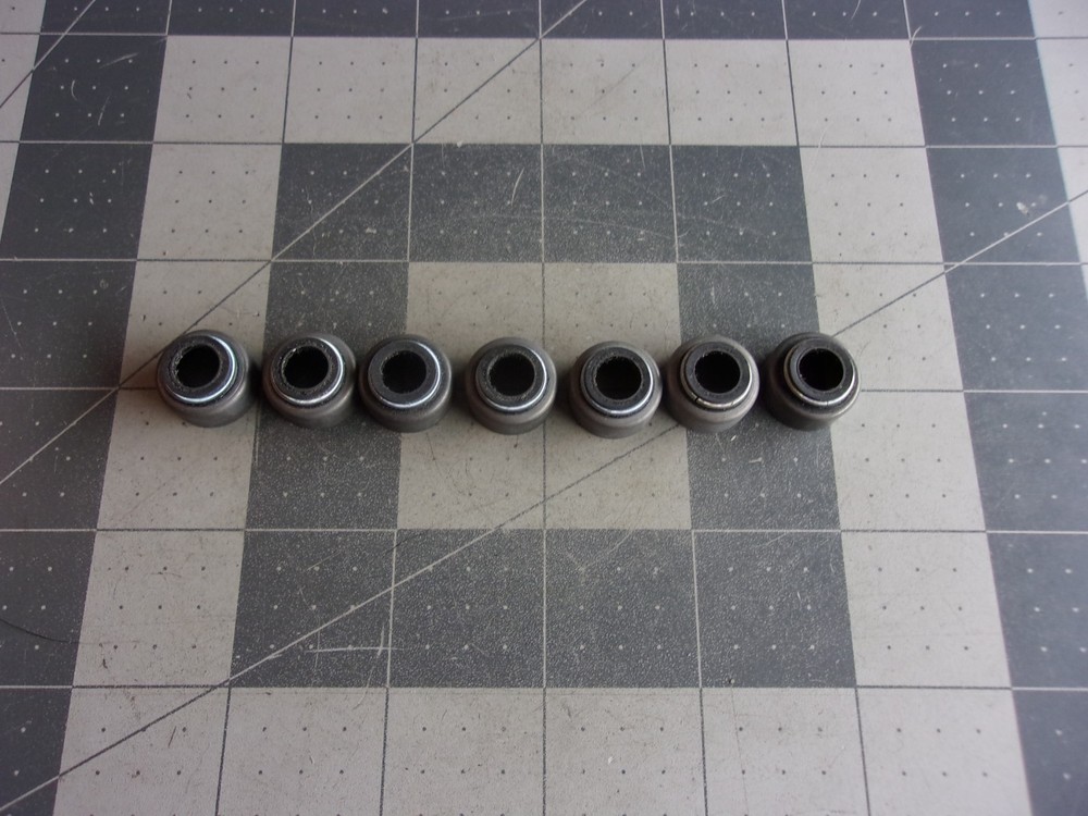 Sealed Power ST-2072 (7)  Valve Stem Seals VP148