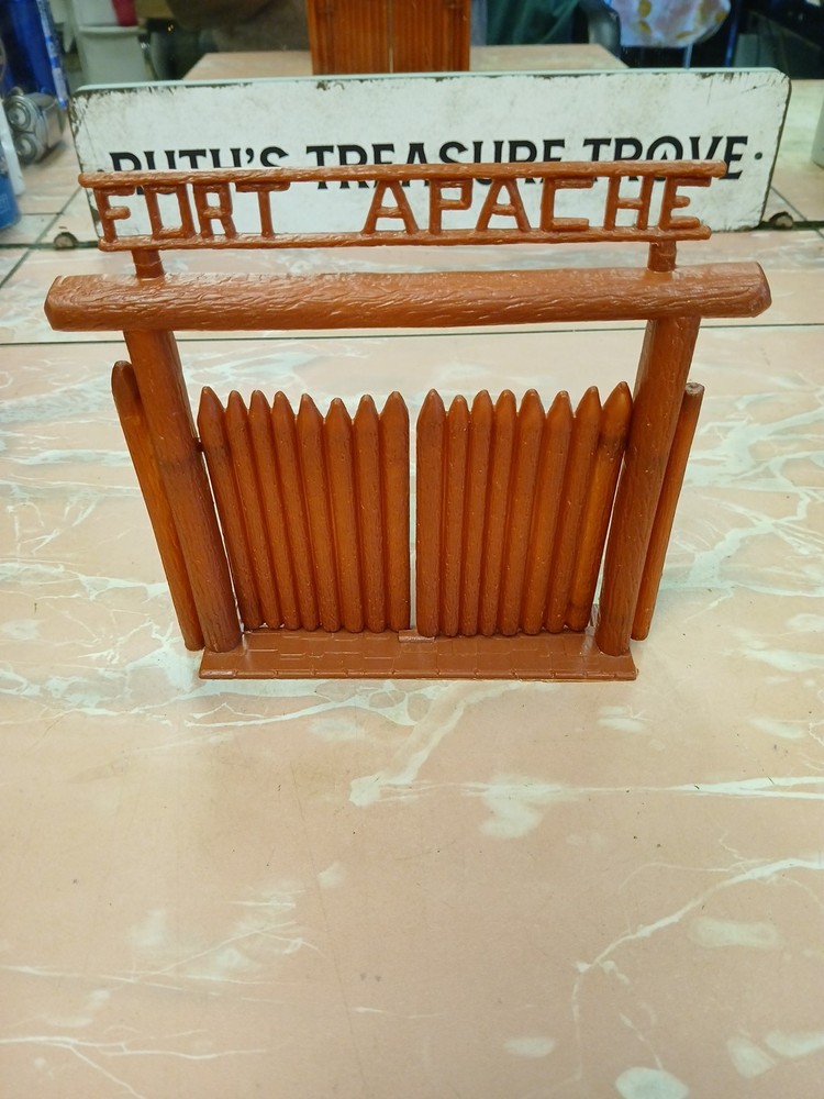 Marx Fort Apache Play Set Gate With Doors  Brown DAMAGE READ