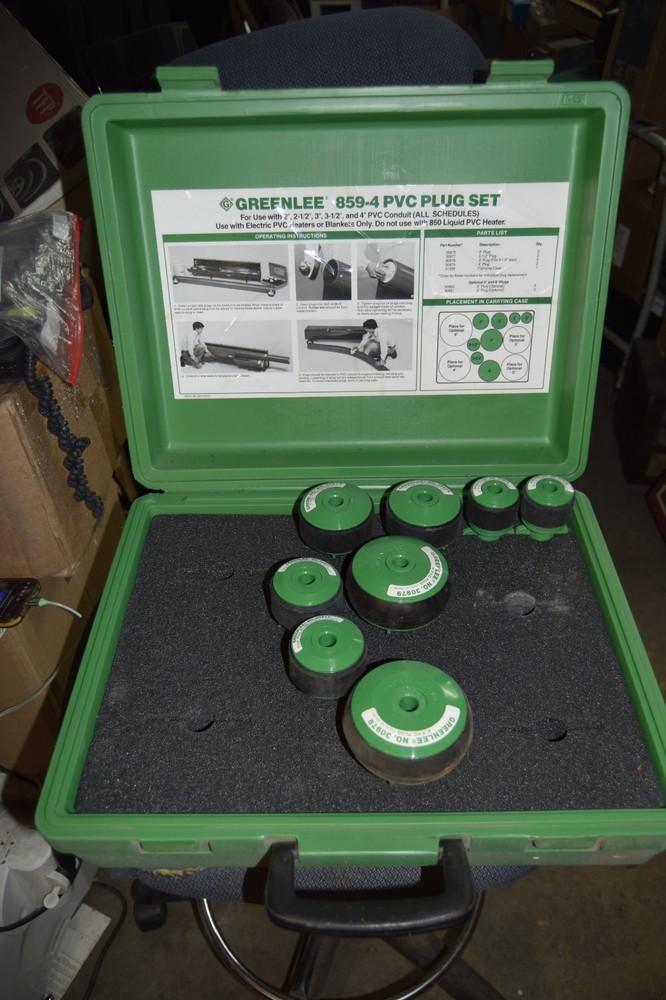 Greenlee 859-4 PC Plug Set  for 2" - 4" Pipe with Case (8 Plugs)