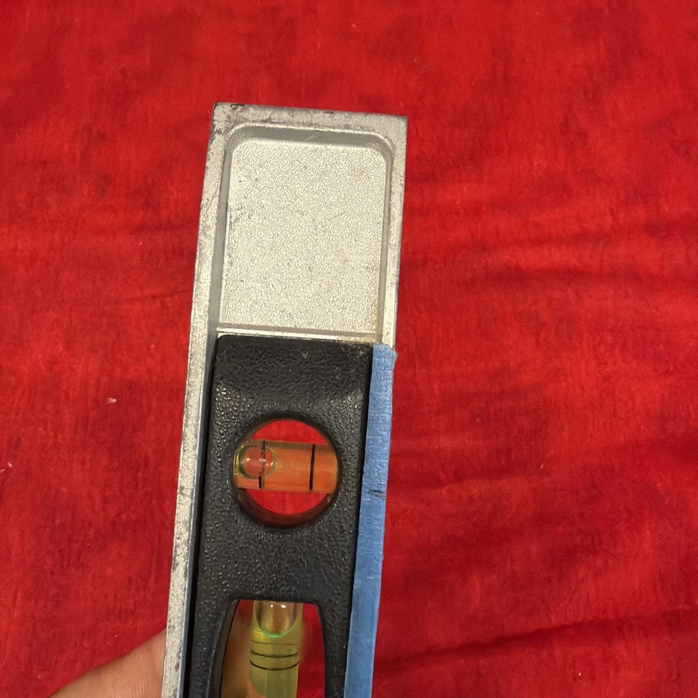 (UNBRANDED) TORPEDO LEVEL TOOL (t38)