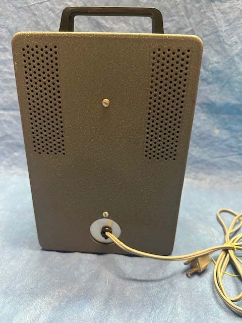 HeathKit IG-102 RF signal generator