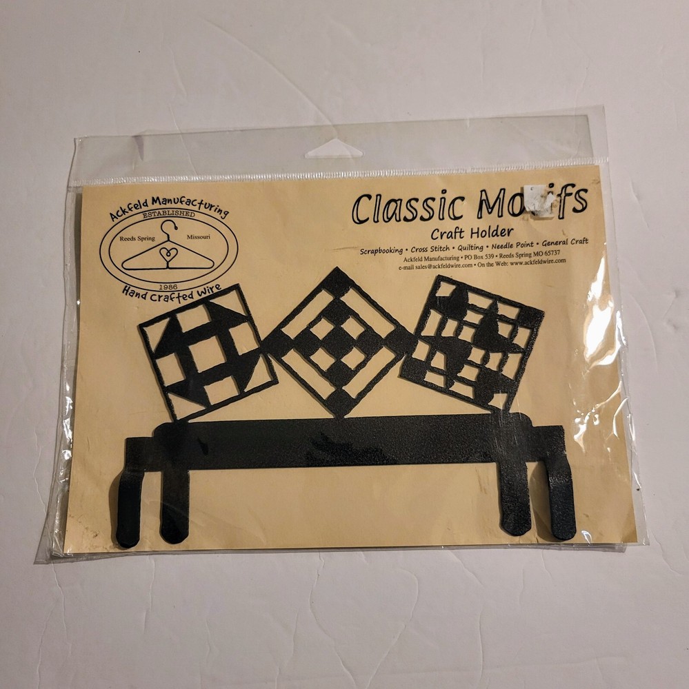Classic Motifs 6 Inch Split Bottom Quilt Blocks Craft Holder