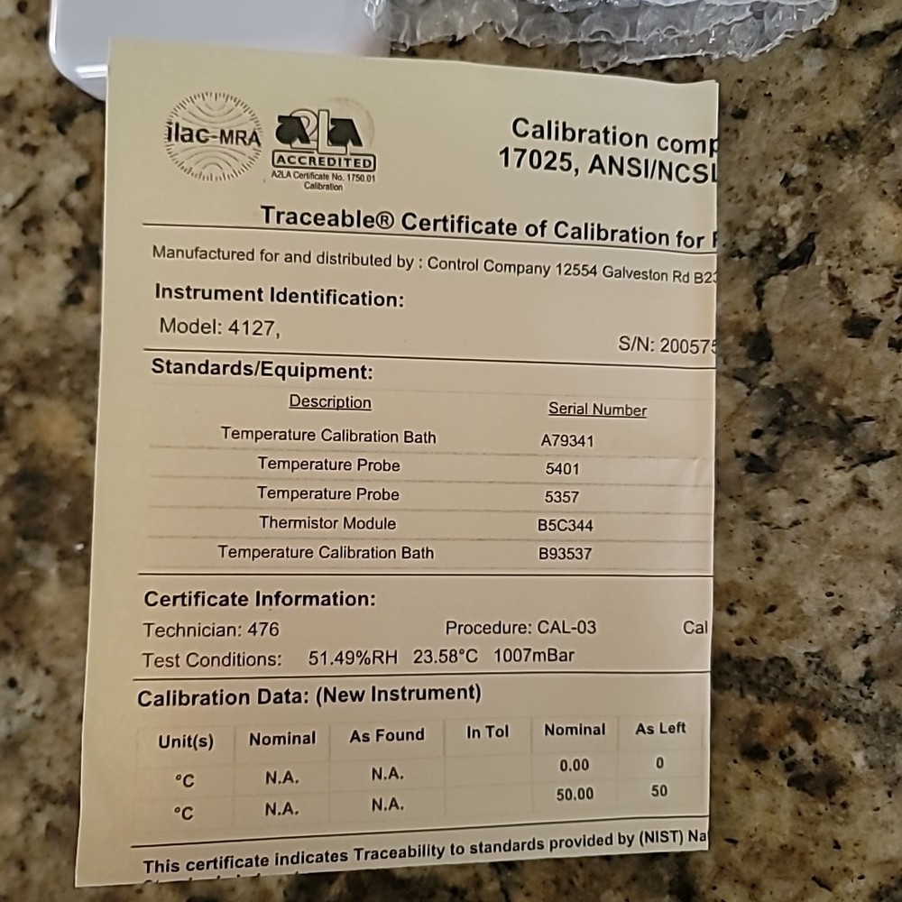 TRACEABLE 4127 Digital Thermometer, ±1°C Temperature Accuracy