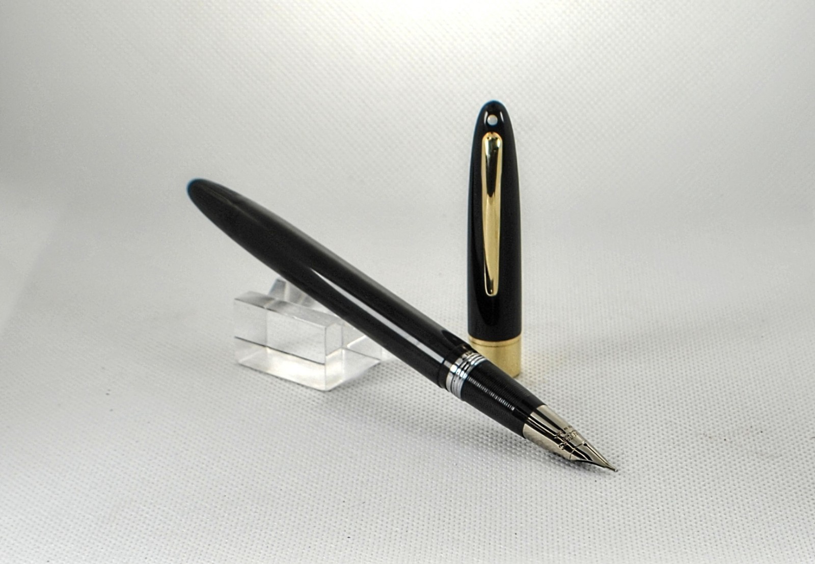 Very Nice Black Snorkel Statesman, Smooth Medium Palladium Nib, RESTORED