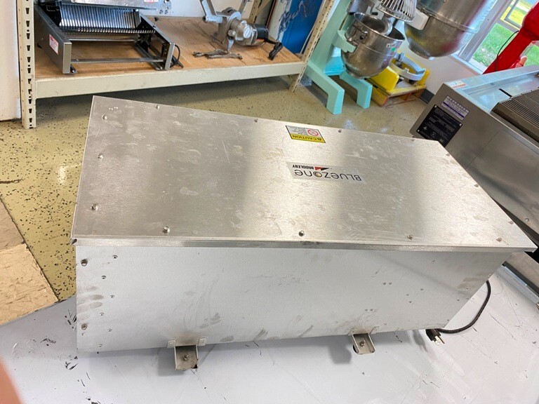 Walk-in Coolers Food Preservation Bluezone Model 2400-050 New 115V