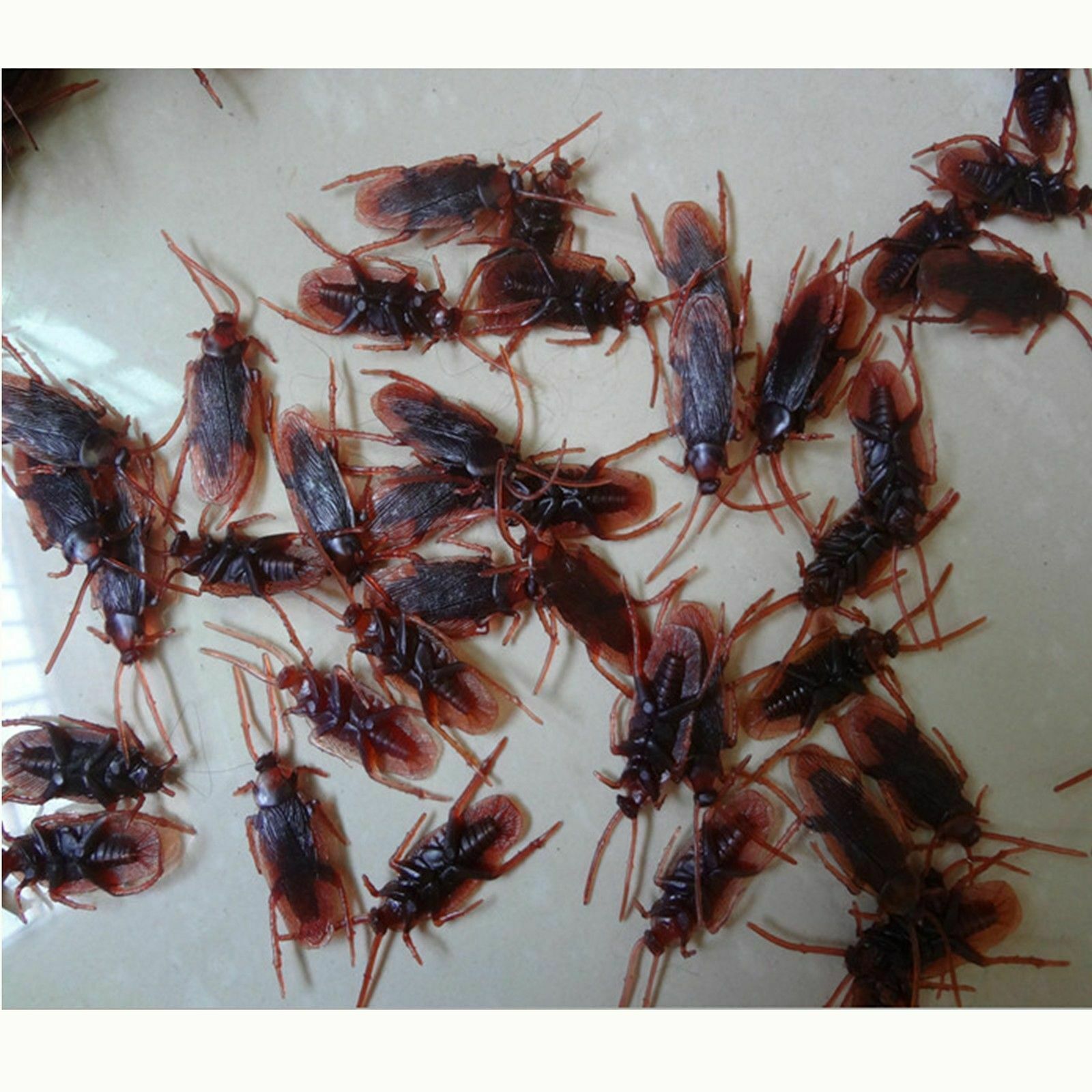 10 Prank Fake Roaches Plastic Cockroaches Creepy Roach Bugs Party Game Toy Gifts