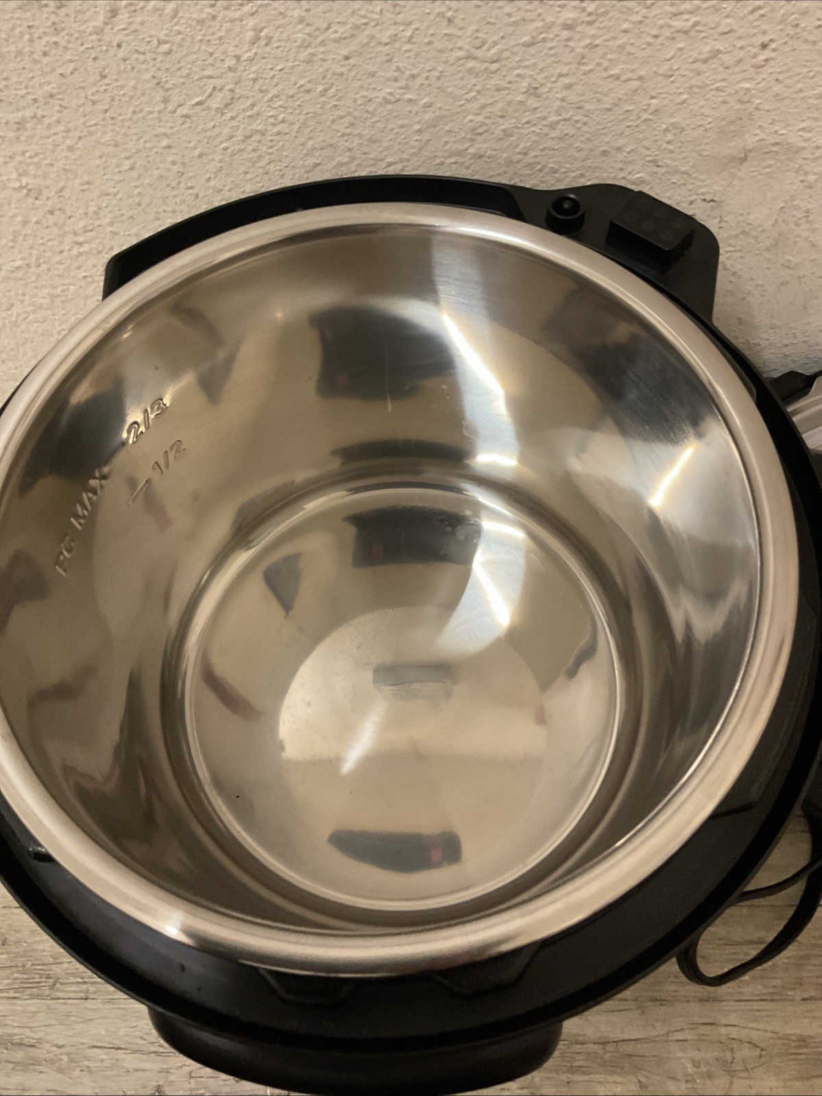 🏯 Instant Pot Electric Pressure Cooker 8 Qt ( 1500 W)🆕AS SHOWN