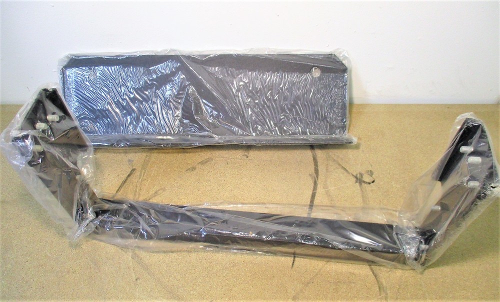 APC NetShelter AR203 Mounting Brackets New