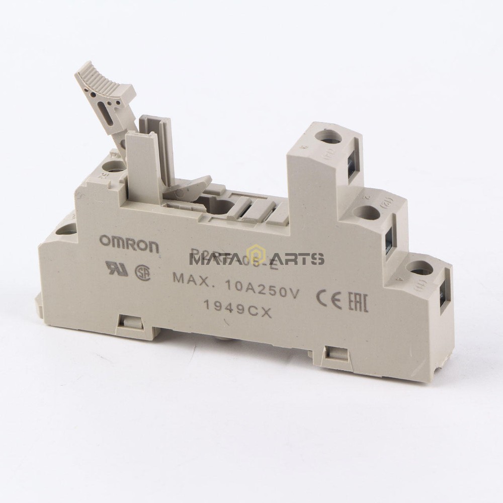 1PC Omron Relay Socket P2RF-05-E 10A 250V 5 Pins New
