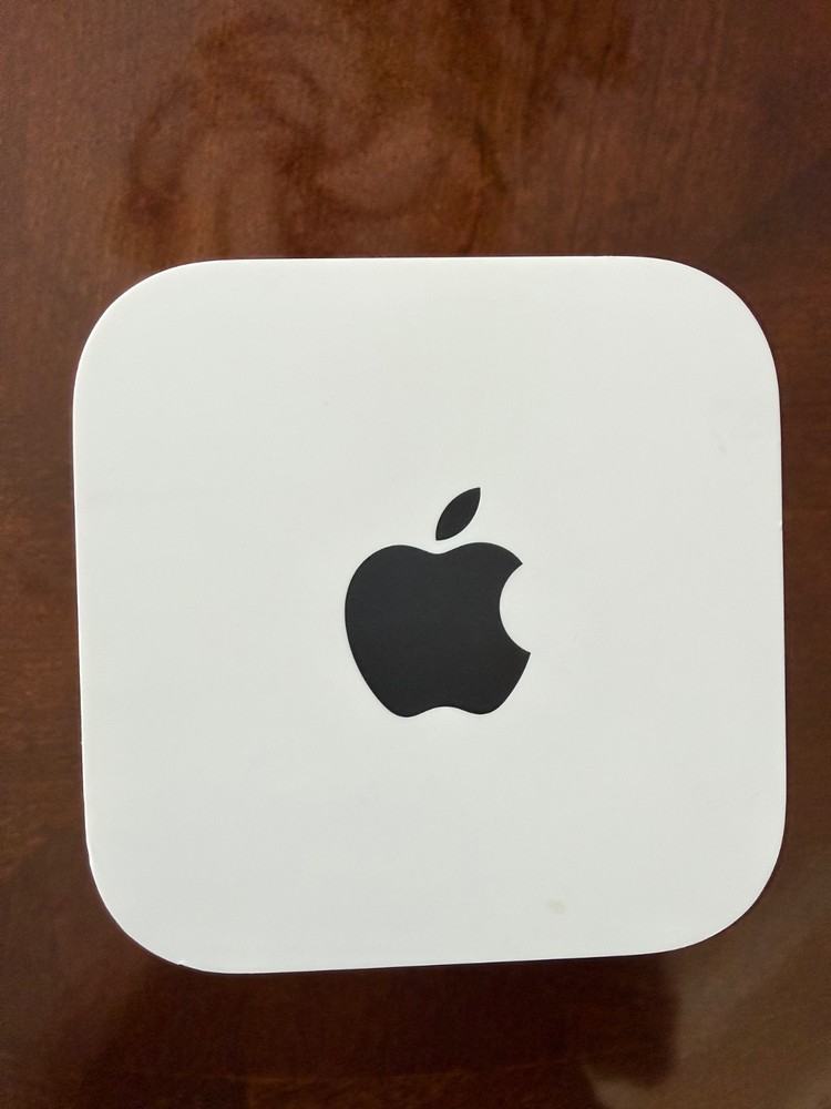 Apple Airport Extreme A1521 - 7 available