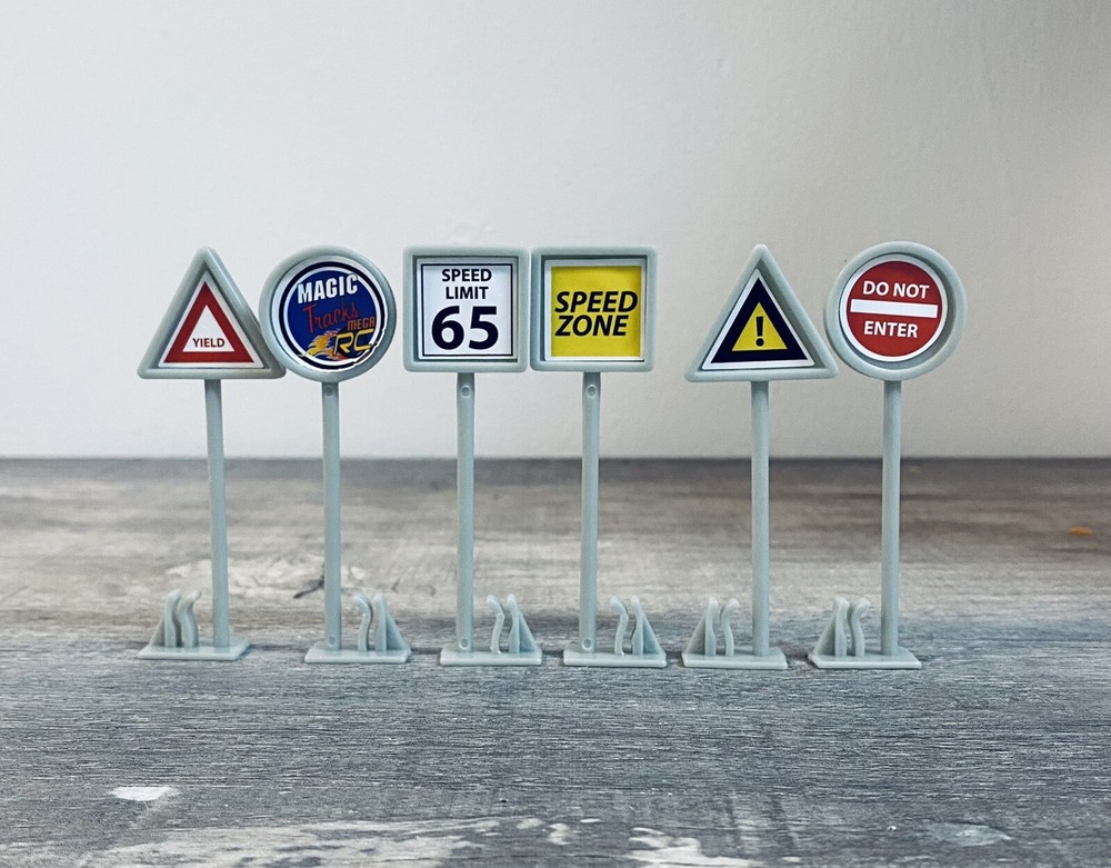 6 Plastic Miniature Road Signs