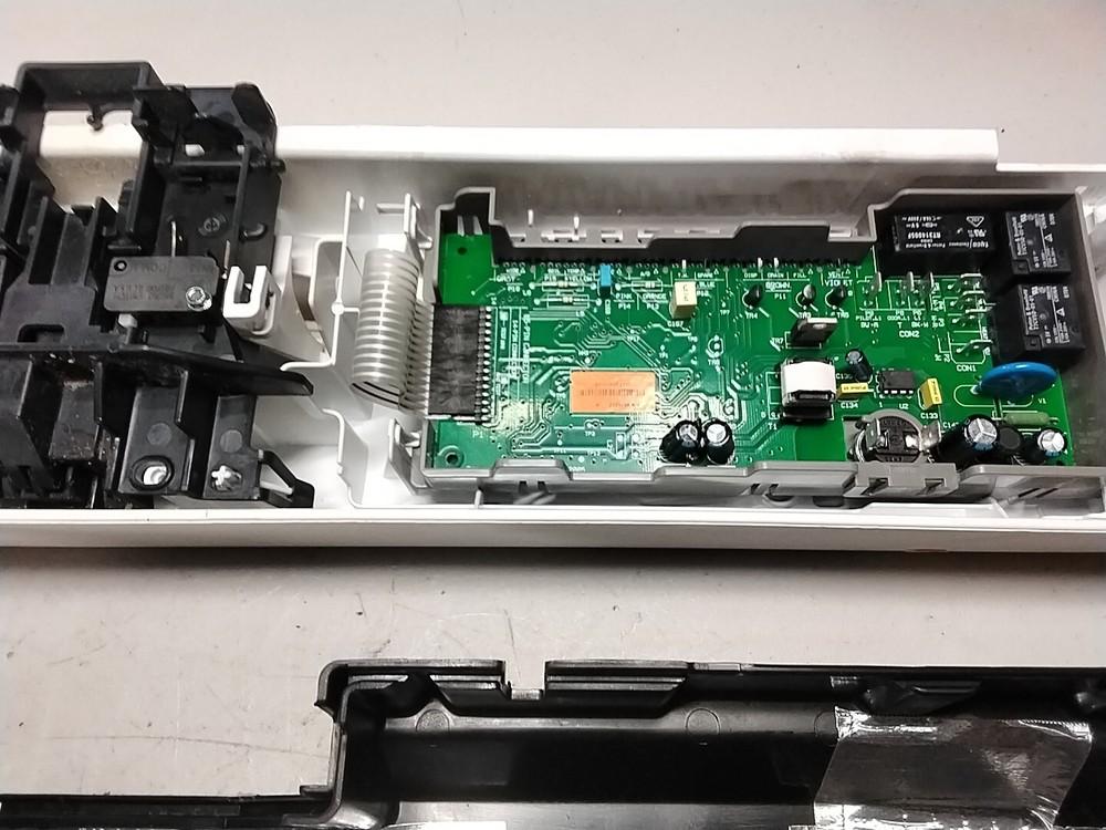 Dishwasher Control Panel with Control Board and Latch Kit GU2200XTSQ2 WHITE