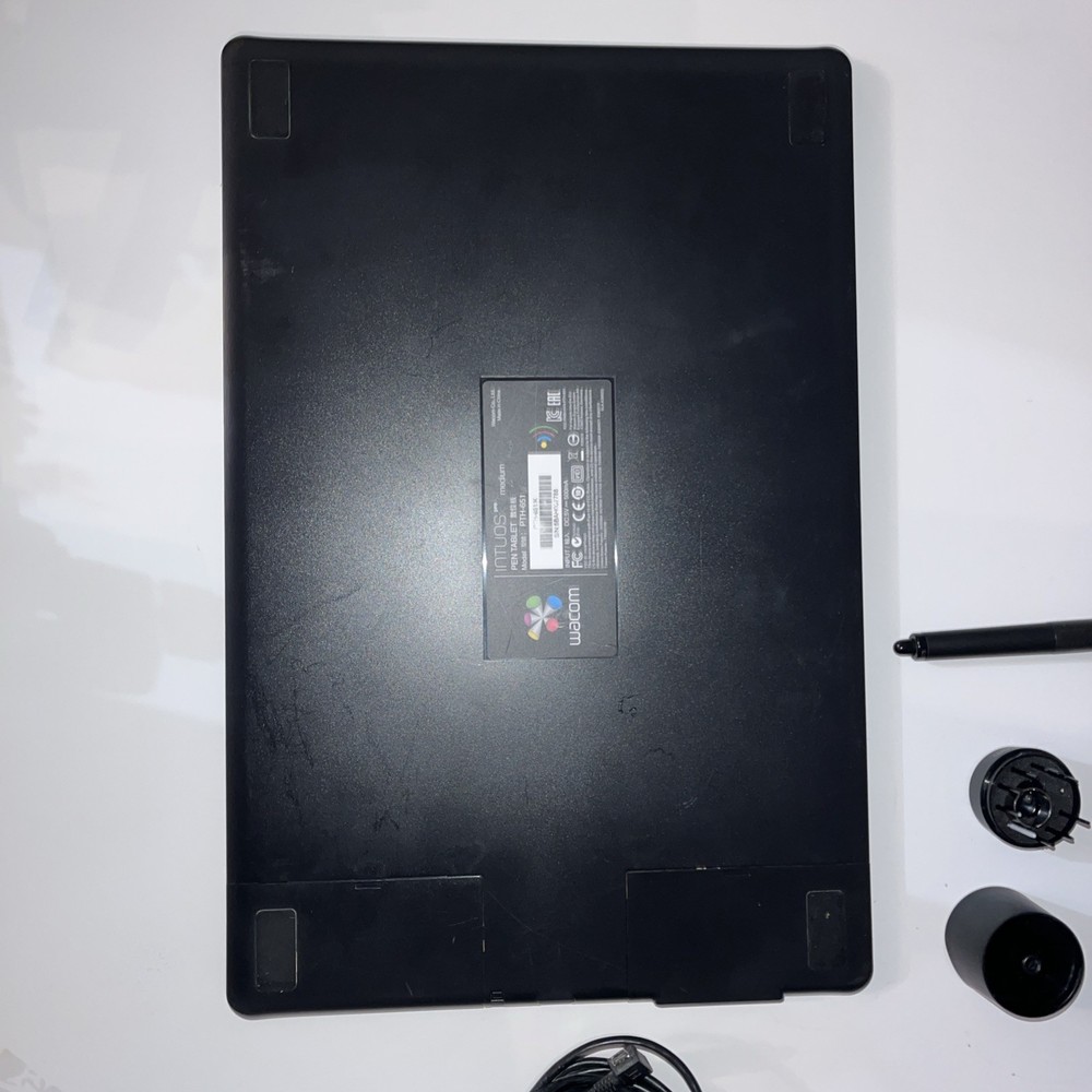 WACOM INTUOS PRO MEDIUM PEN TABLET PTH 651