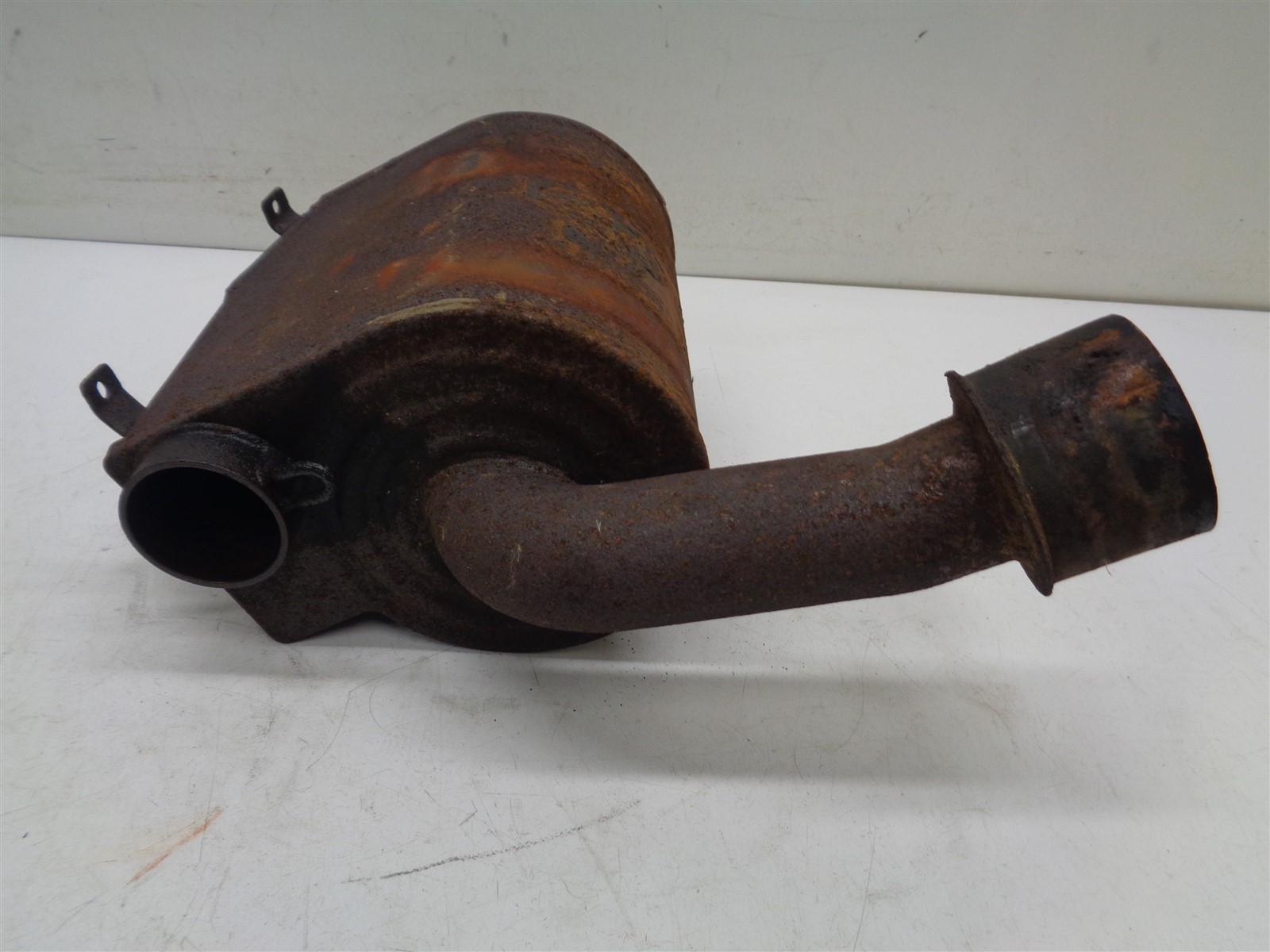 1999 Polaris RMK 600 Exhaust Muffler Resonator Silencer Can 1260808-029