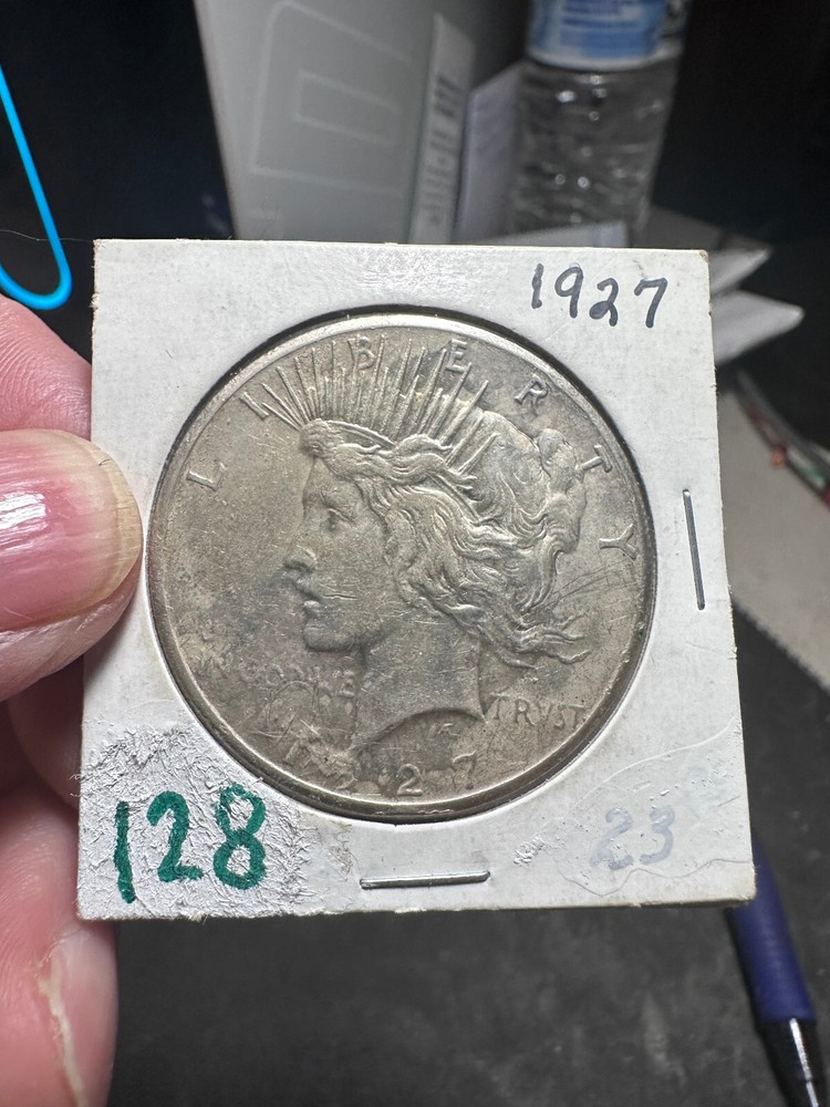 1927 Peace Dollar ~ BU  Lot #837
