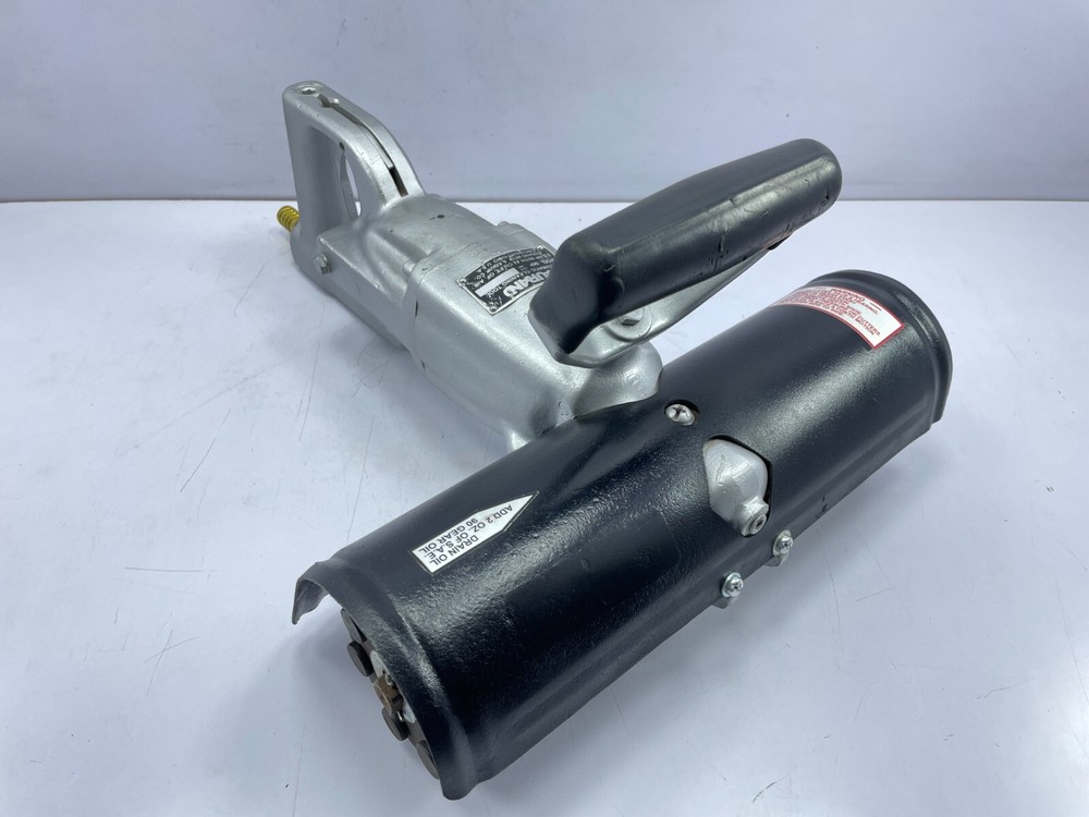 Aurand 592264 MP6E Pneumatic Deck Scaler Paint Rust Remove Tool Cleaning Area12"