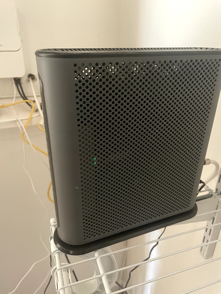 Motorola Modem + Wi-Fi Router