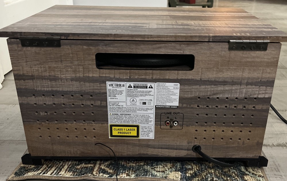 Victrola Quincy 6-1 Nostalgic Bluetooth Record Player - READ DESCRIPTION