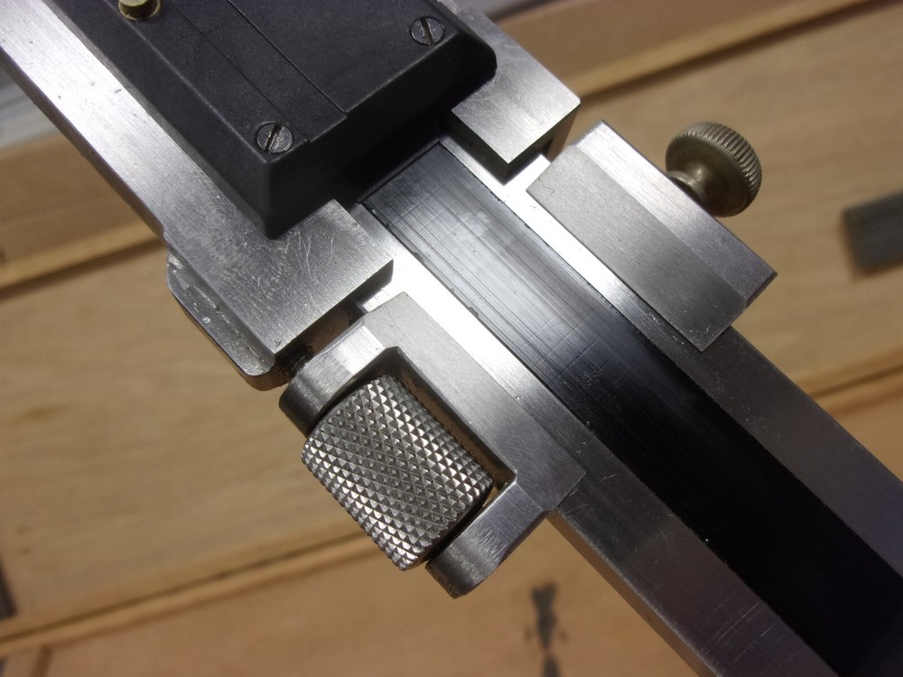 Fowler 54-100-040 40" Inside Outside Measuring Electronic Digital Caliper 0-40"