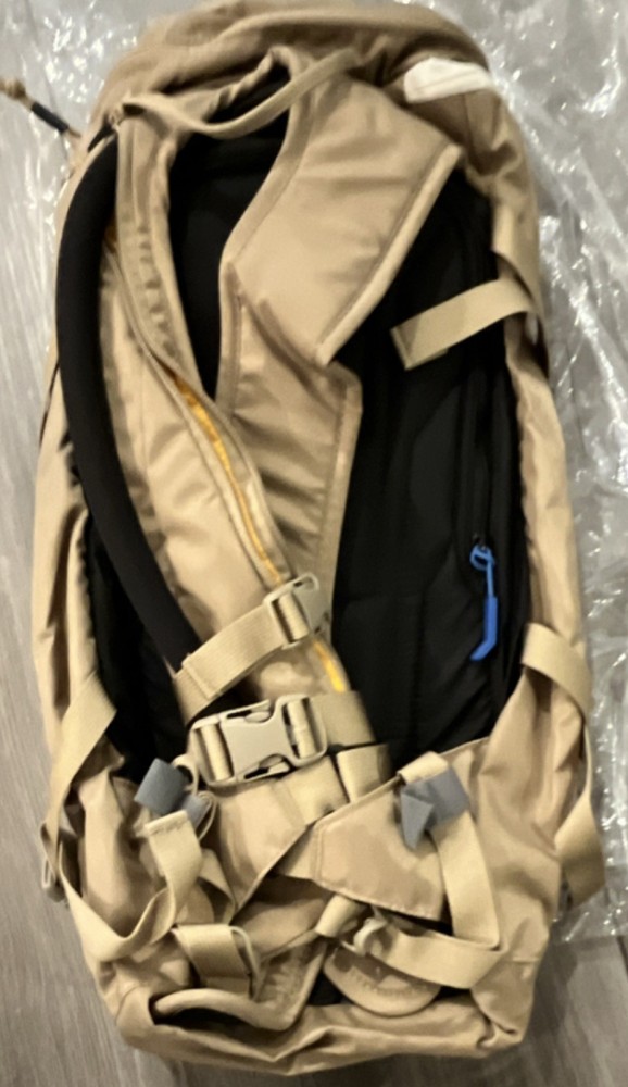 CamelBak Snoblast 2L Hydration Pack Beige