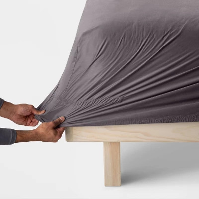 Twin/Twin XL 400 Thread Count Solid Sheet Set Dark Gray - Threshold