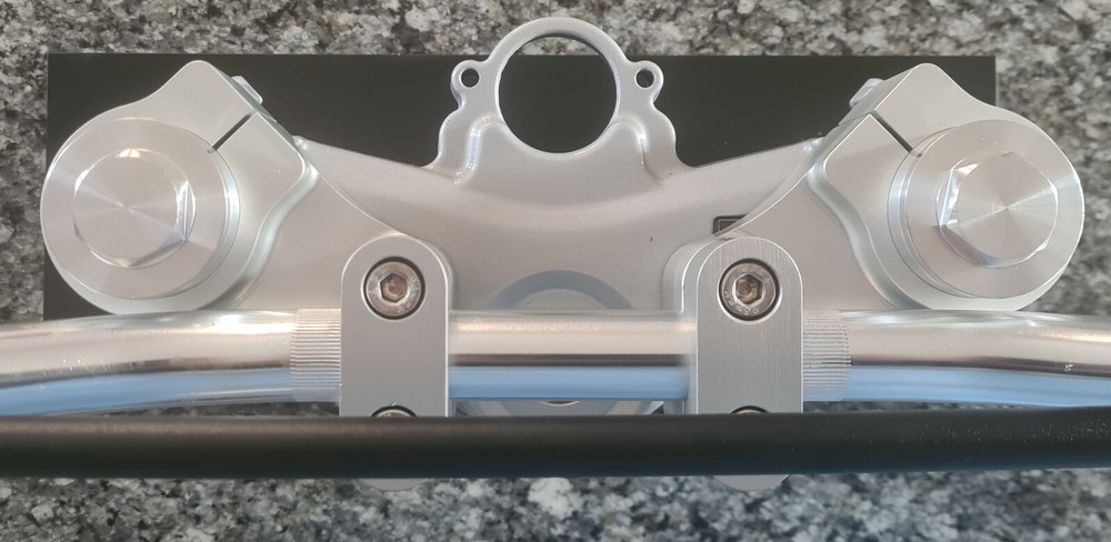 Triump Street fighter conversion bracket bar risers 43mm forks