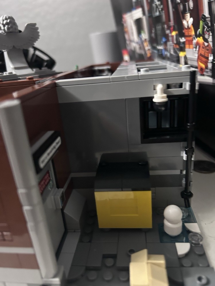 Arkum Assylum Lego Set (Two Face Included)