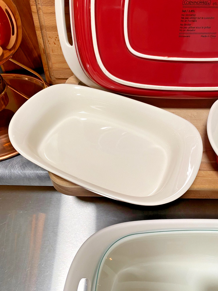 Red CorningWare Etch Casserole Baking Dishes Set EUC