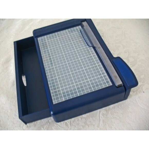 Creative Memories-- Personal Trimmer-Lightly used no box.