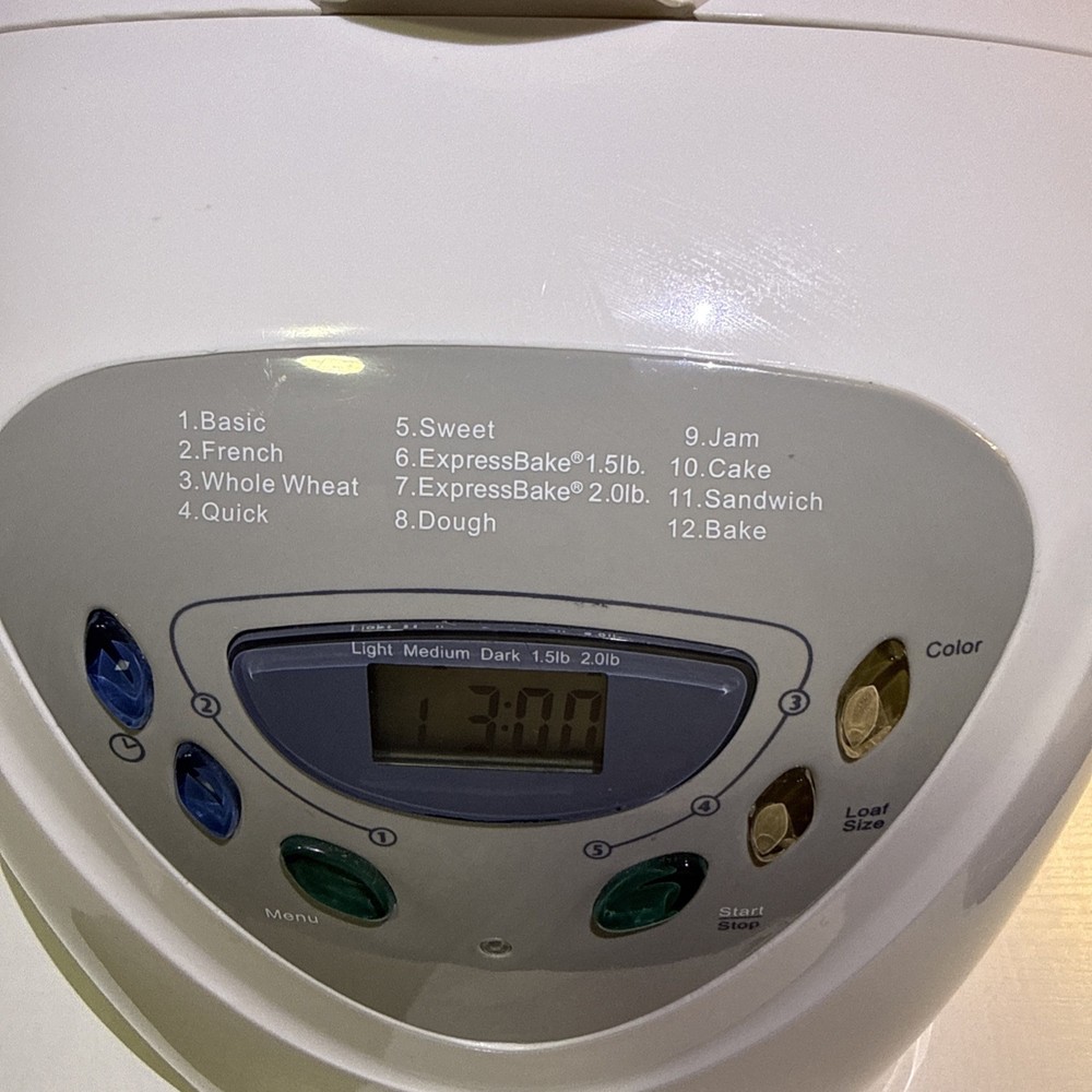 Sunbeam Bread Maker Machine Model 5891 White 2 LB Capacity