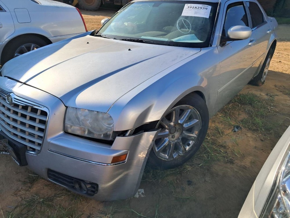 300 2007 Glove Box 4777345