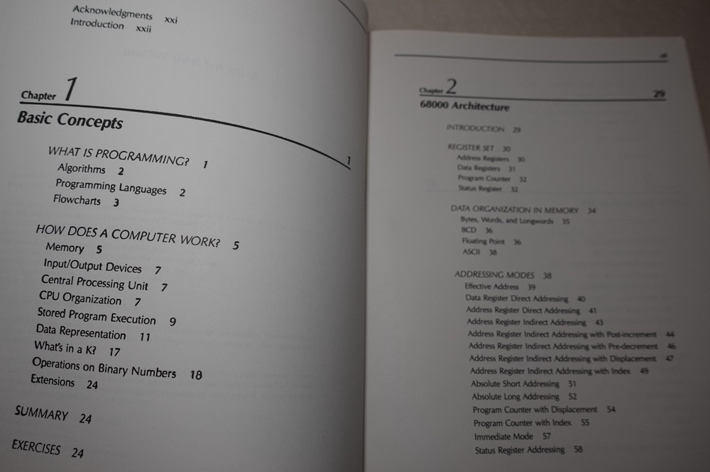 Programming the Macintosh in Assembly Language 1986 Steve Williams Publication