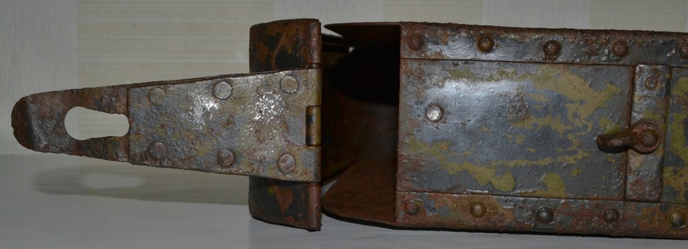 WWI original russian Maxim ammo box