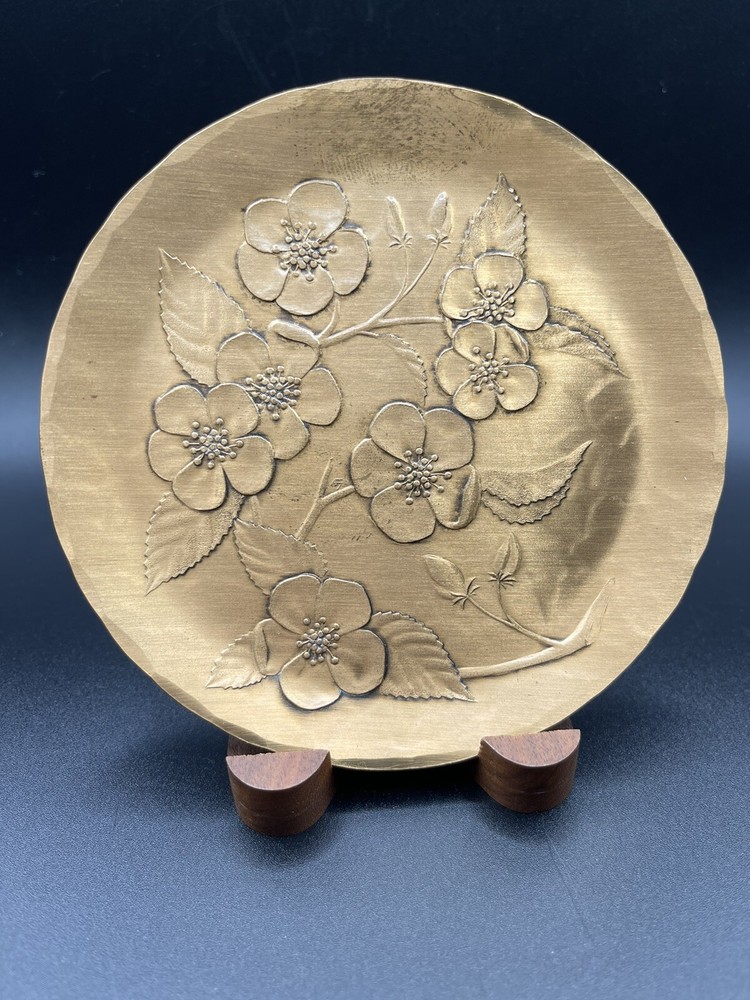 Wendell August Forge Solid Bronze Flowers Hand Made Dish Display Stand 4”