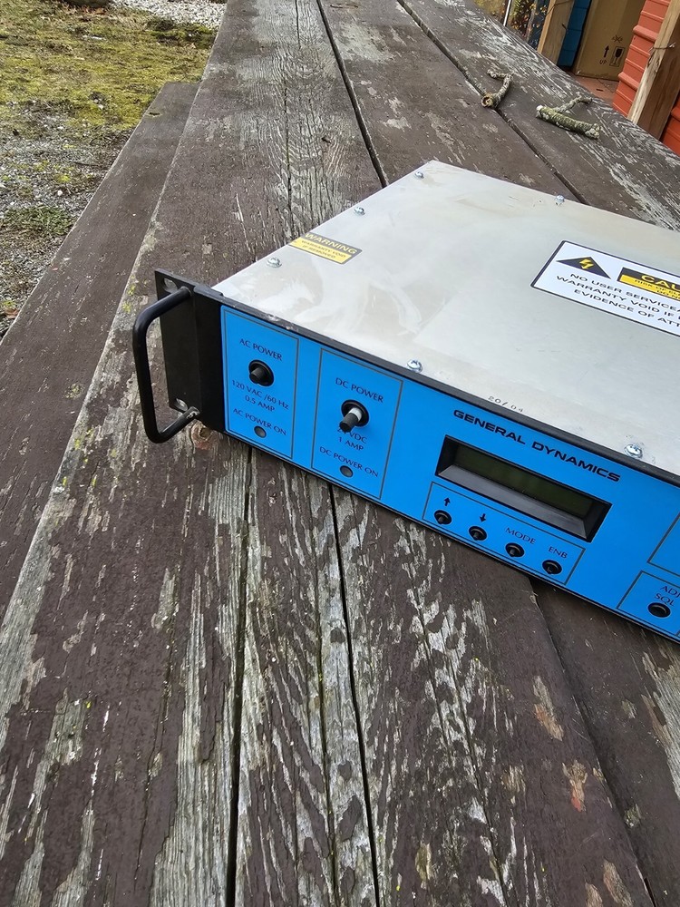 General Dynamics CM-200 VHF Receiver