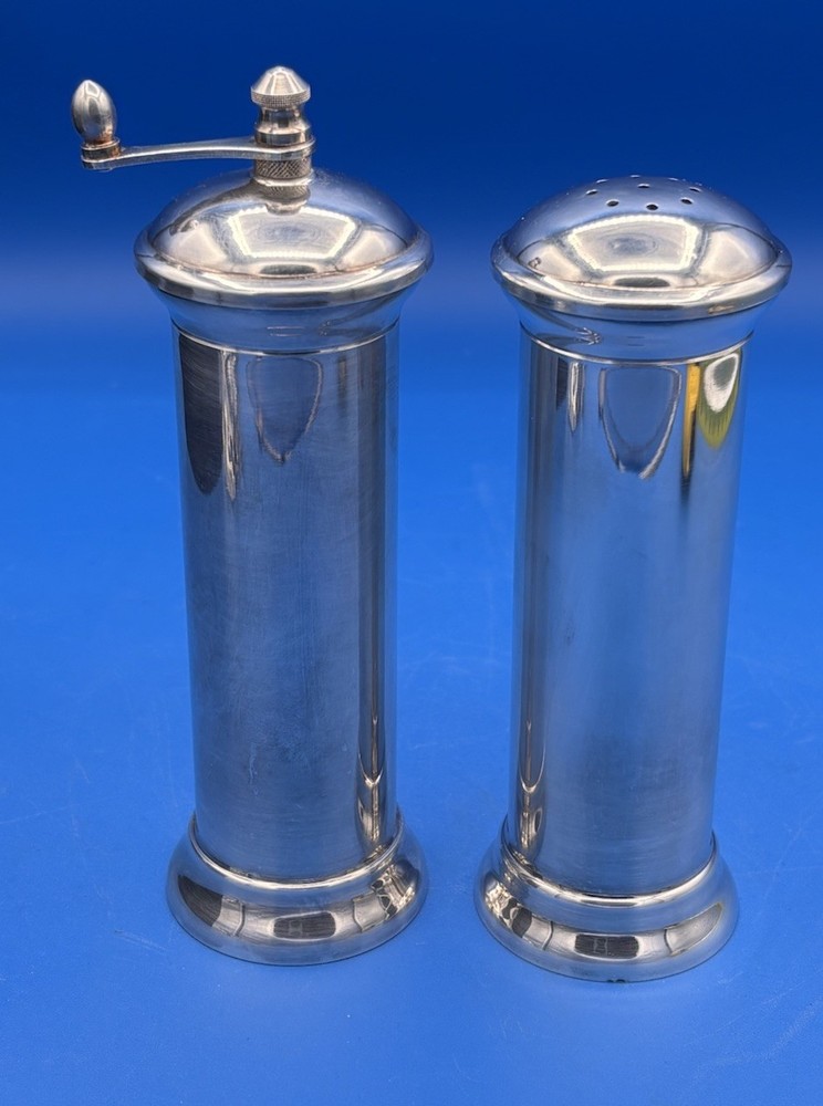 Vintage GARANTITO ACCIAIO Silver Plate Salt Shaker & Pepper Grinder Mill Set