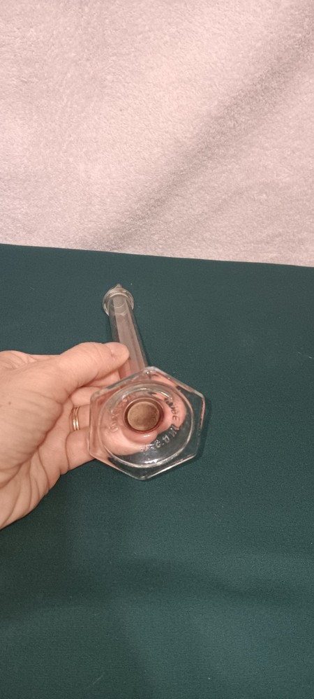 Pyrex Graduated Cylinder 25 ml Hex Bottom