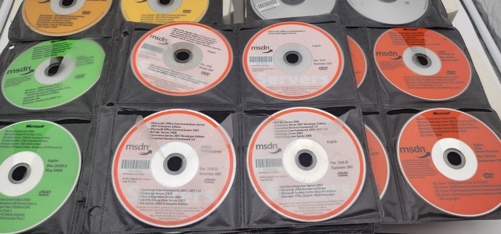 400 Discs Microsoft MSDN DVD CD Software Lot 2000-2008 w/ MSDN Cases