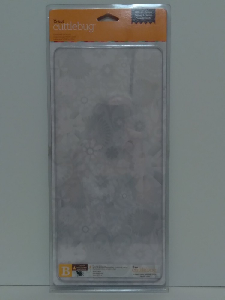 Cricut Cuttlebug - New - 2 Cutting Plates - B Plates - 5.87 " x 13 "