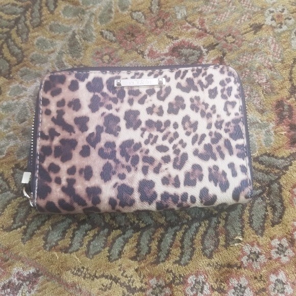 Stella & Dot leopard animal print wristlet wallet
