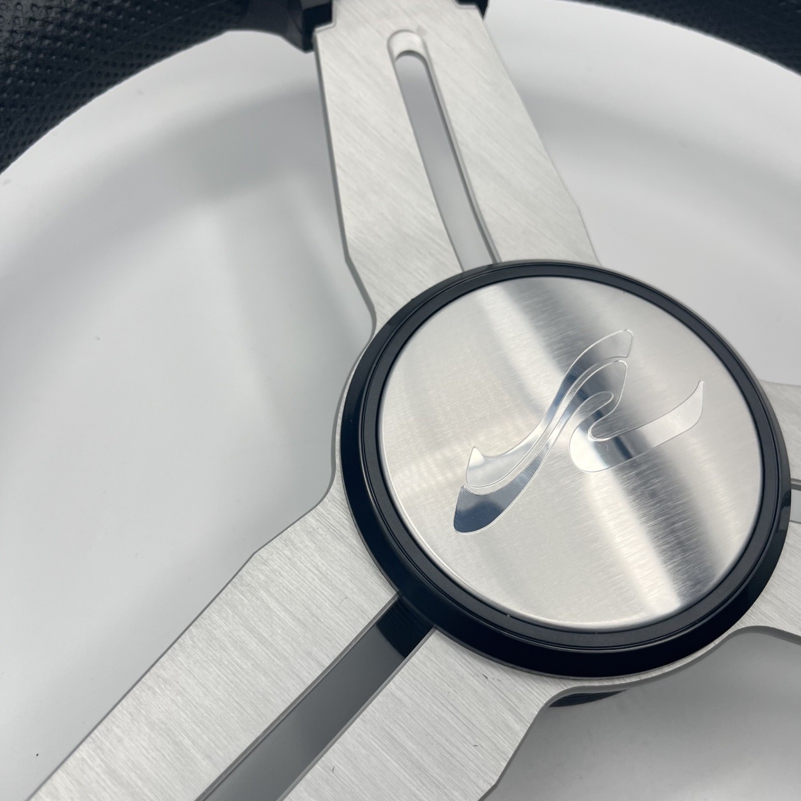 Model 15 Marine Steering Wheel Brush Alum Spokes | Sea Ray Boats Logo | KEYED