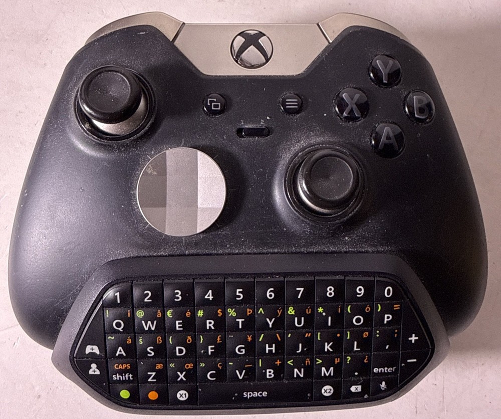 Microsoft Xbox Elite Wireless Controller - Black (HM3-00001) W/ Chatpad & Case