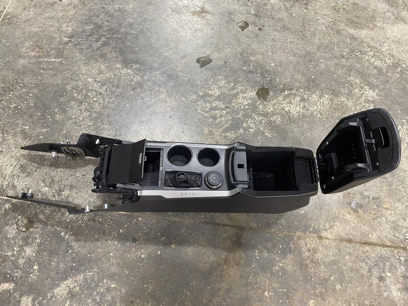 2011-2015 Ford Explorer Front Floor Center Console XLT with Select Shift OEM