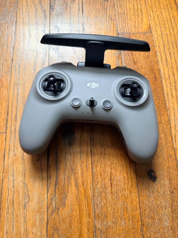 DJI FPV Combo Camera Drone - CP.FP.00000001.01