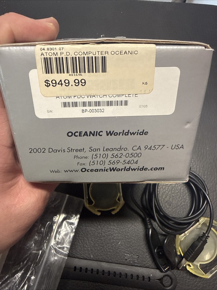 Oceanic Atom Air Integrated Dive Watch With Box A1