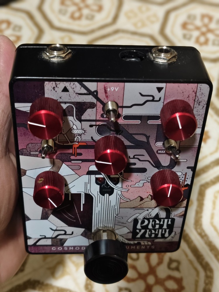 cosmodio instruments pet yeti fuzz pedal