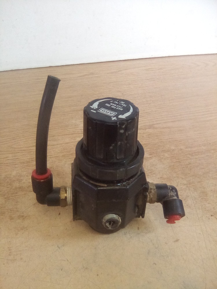 ARO Pressure Regulator 200 PSI 13.8 BAR