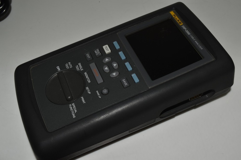 Fluke Network DSP-2000 Digital Cable Analyzer and DSP-2000SR Smart Remote(VSP47)
